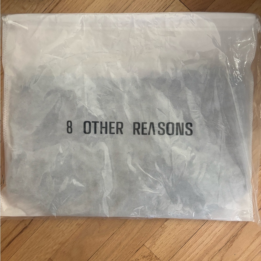8 Other Reasons Betsy Slouch Tote in Gray - Picture 4 of 4